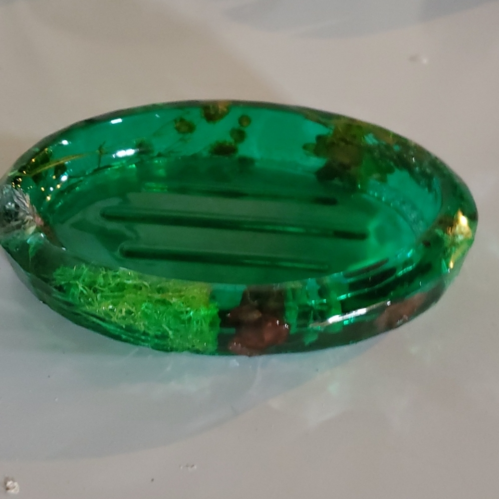 Resin country soap dish